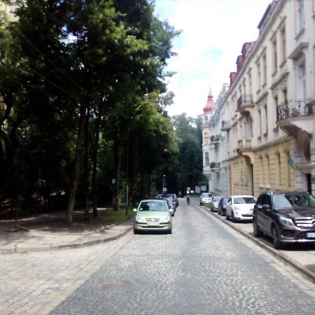 The Georgehouse Hostel Lviv Ngoại thất bức ảnh