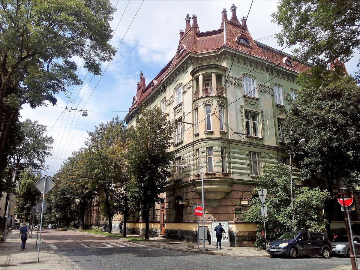 The Georgehouse Hostel Lviv Ngoại thất bức ảnh
